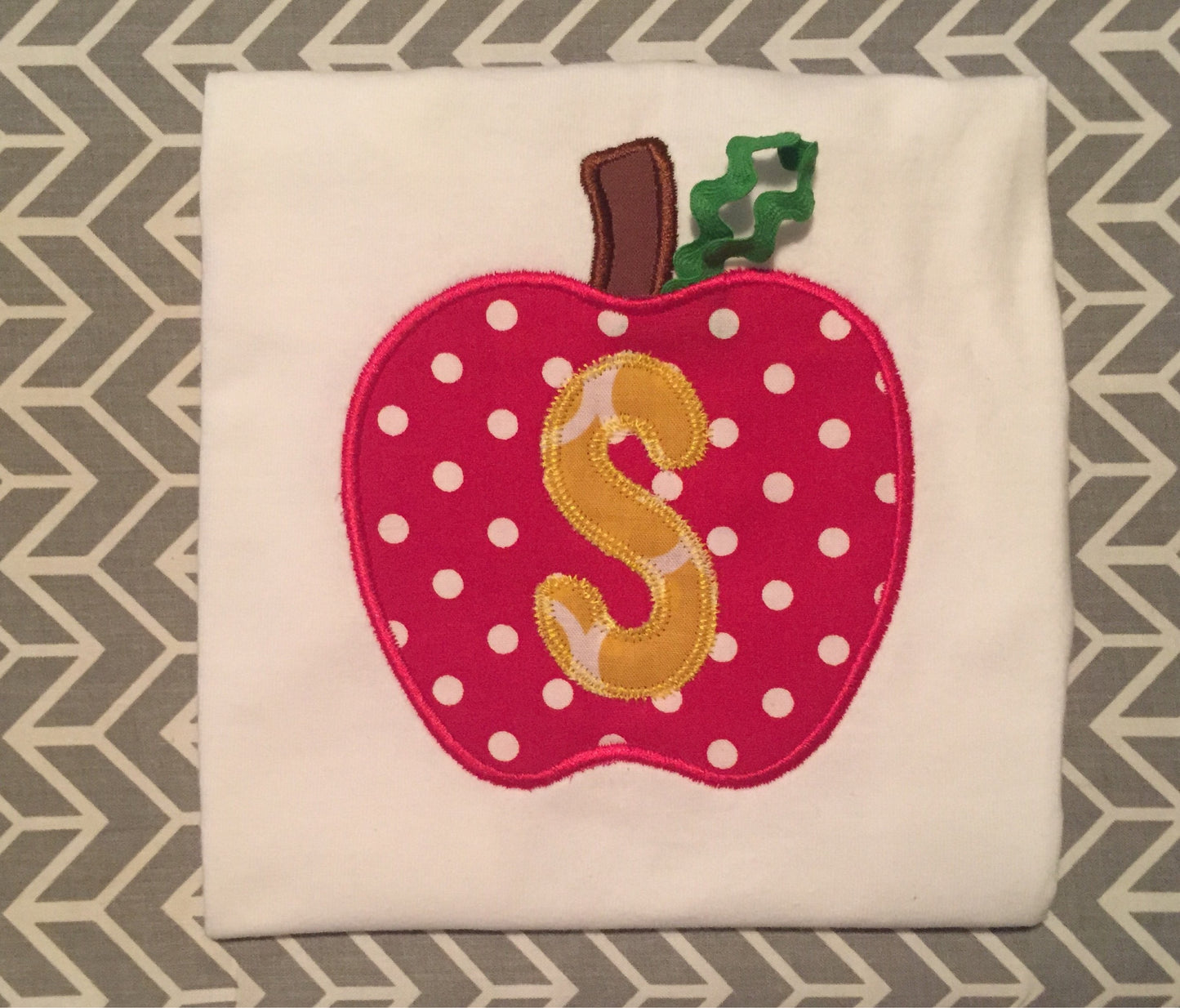 Back to school shirt, Fast Shipping - 1-3 days, apple shirt, back to School outfit, apple initial shirt, back to school