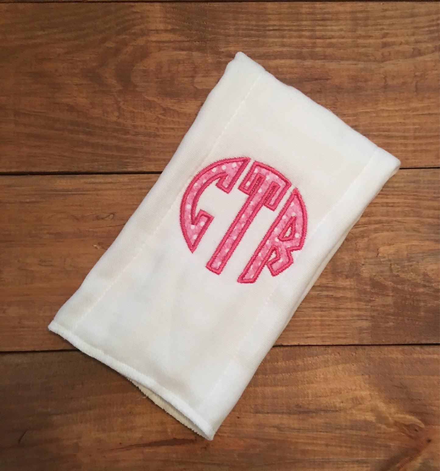 Baby girls appliqued circle monogrammed burp cloth - girls monogrammed baby shower gift - girls monogrammed burp cloth - circle monogrammed