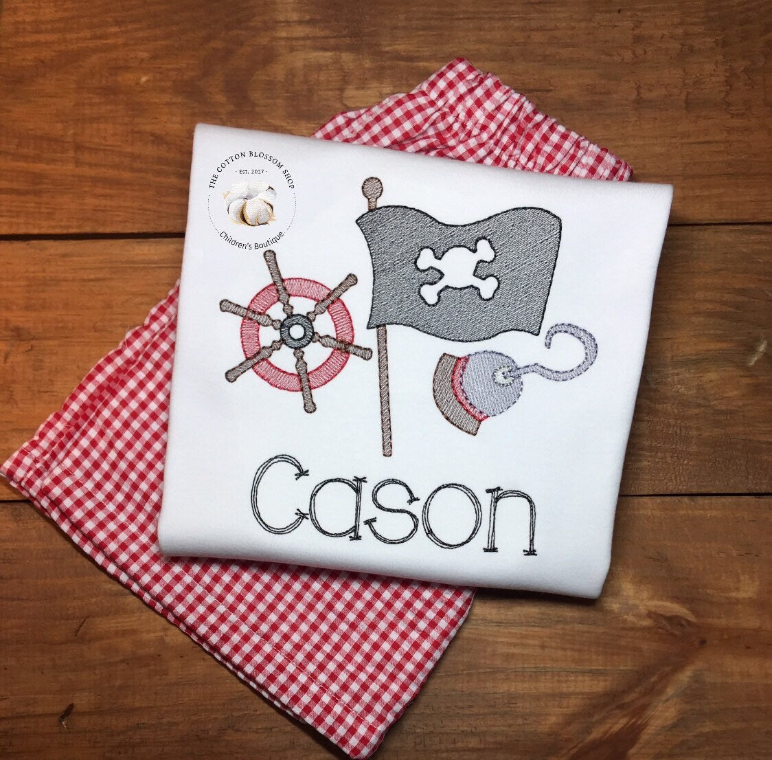 Boys pirate personalized shirt, boys personalized pirate shirt, boys appliqué shirt, boys pirate birthday shirt, boys beach shirt