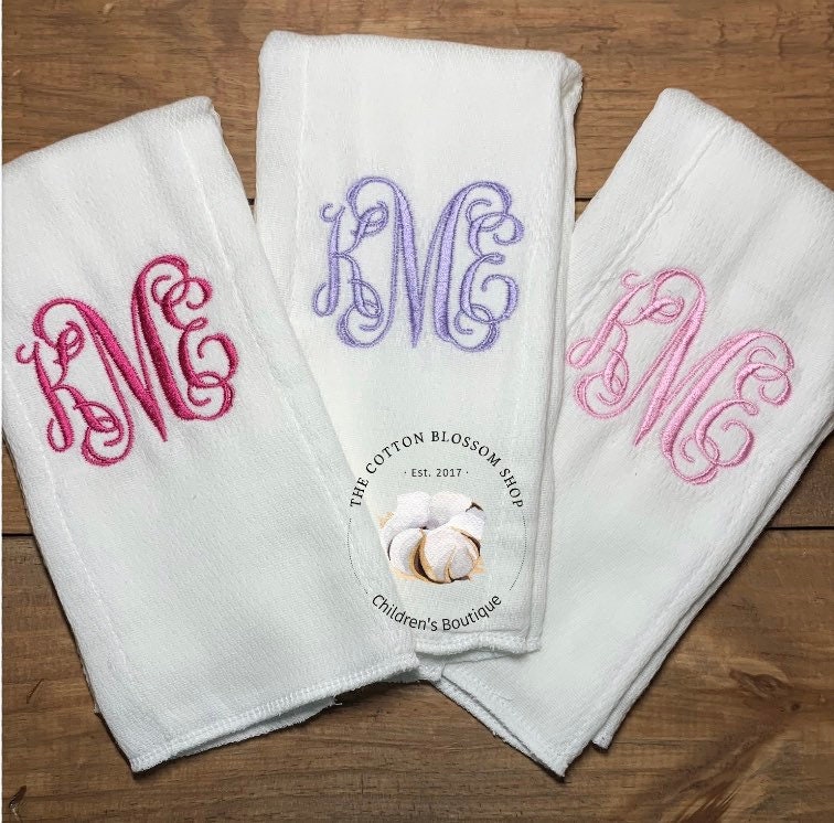 Burp cloth set, Monogrammed baby girls burp cloth set, baby shower gift, monogrammed baby shower gift set