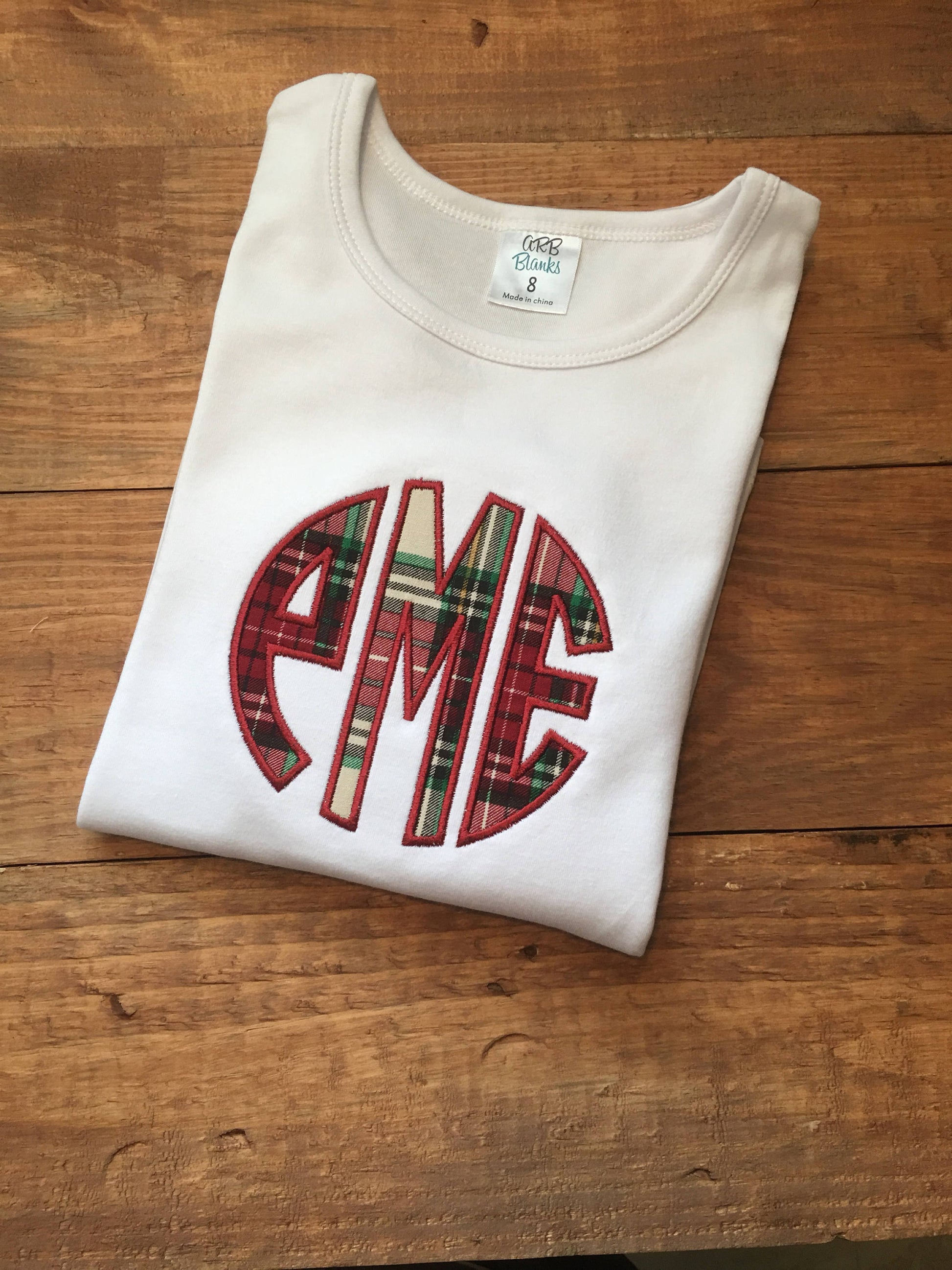 Girls plaid monogrammed Christmas shirt, personalized christmas shirt, monogrammed christmas shirt, plaid monogram, applique circle monogram