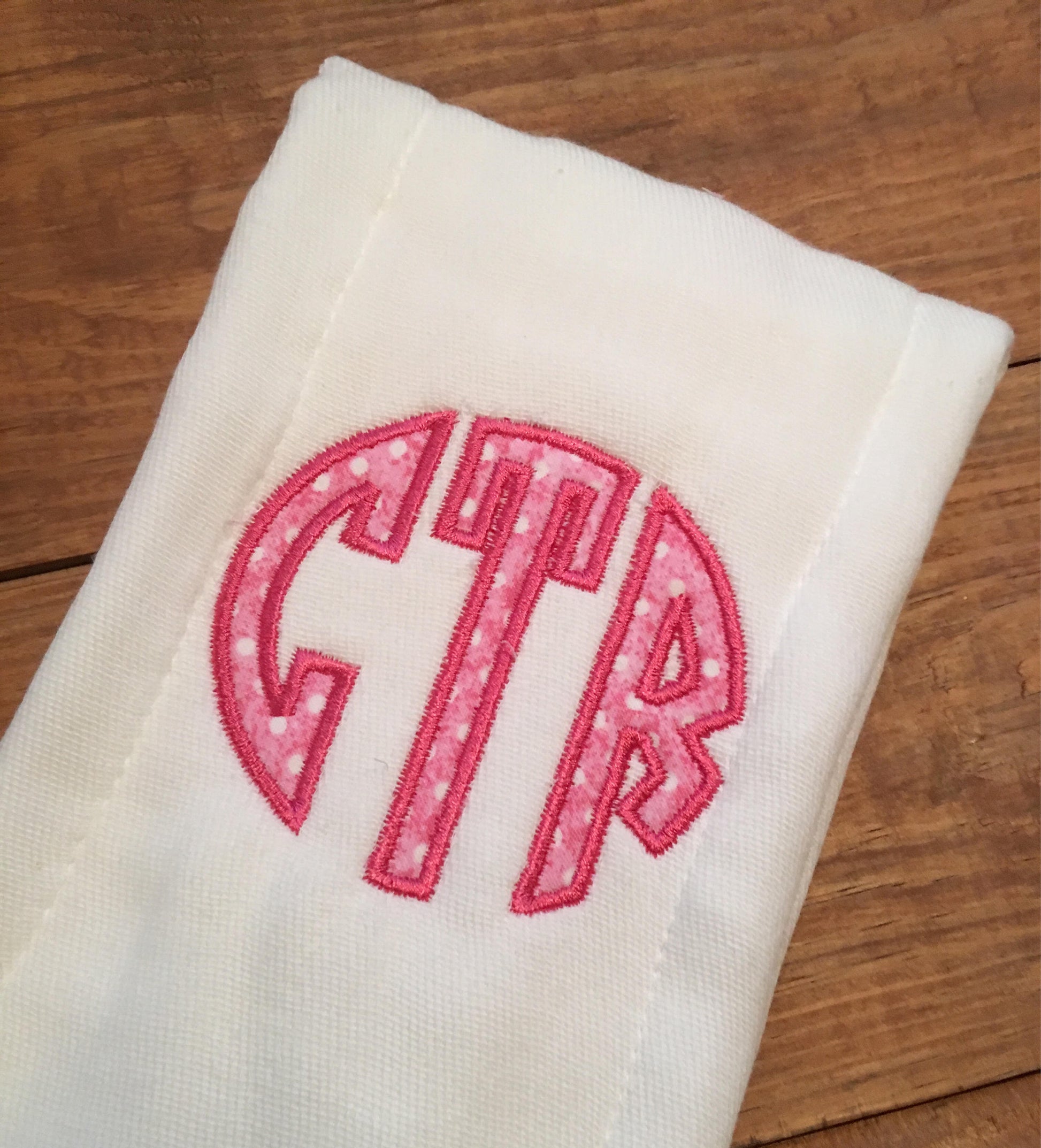 Baby girls appliqued circle monogrammed burp cloth - girls monogrammed baby shower gift - girls monogrammed burp cloth - circle monogrammed